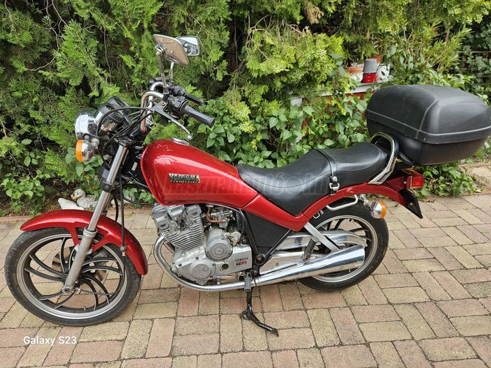 YAMAHA XS 250