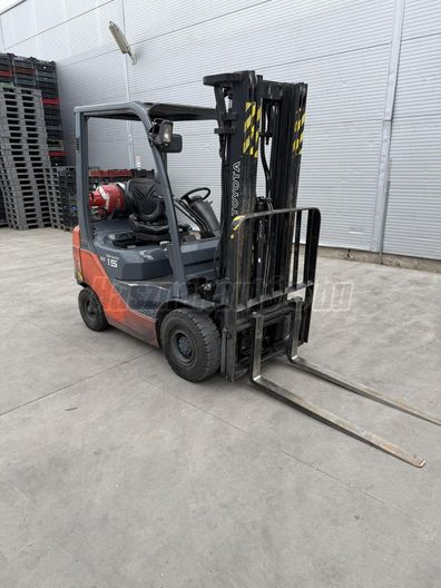 TOYOTA 02-8FGF15 1.5 T Triplex torony