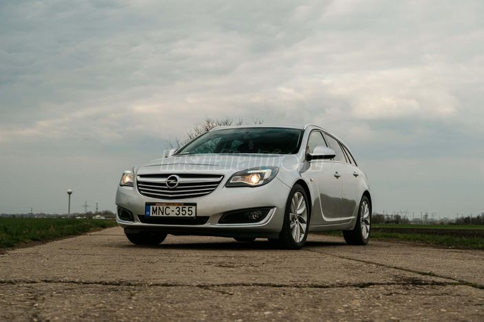 OPEL INSIGNIA Sports Tourer 2.0 CDTI