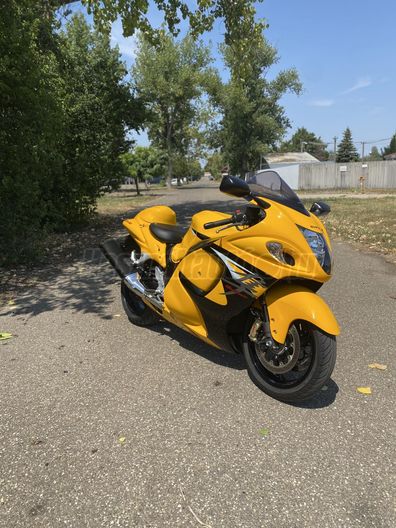 SUZUKI GSX 1300 R (HAYABUSA)
