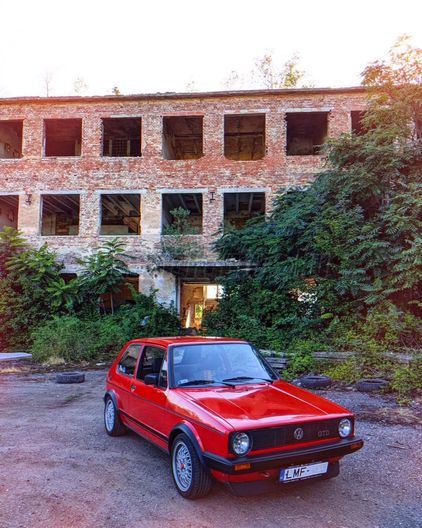VOLKSWAGEN GOLF I