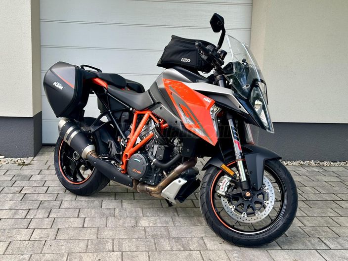 KTM 1290 SUPER DUKE GT