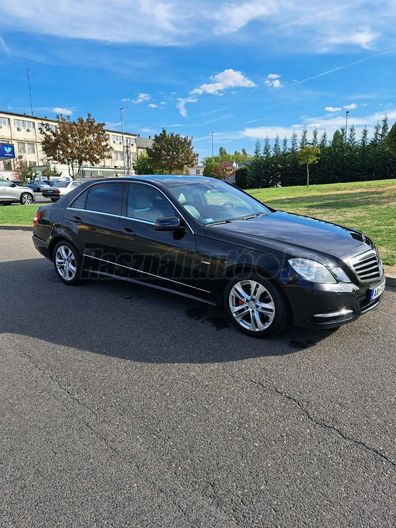 MERCEDES-BENZ 220