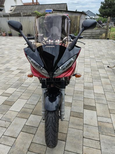 YAMAHA FZ6-S (FAZER)