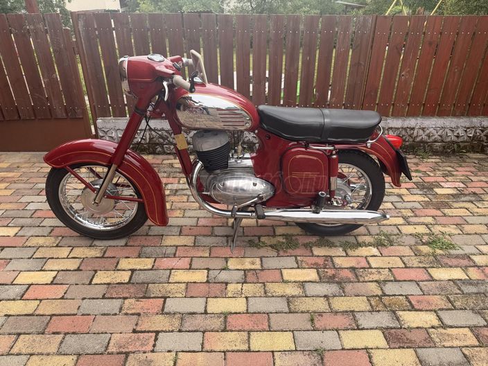 JAWA 250/559