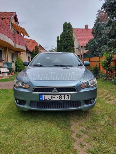 MITSUBISHI LANCER 1.5 Invite
