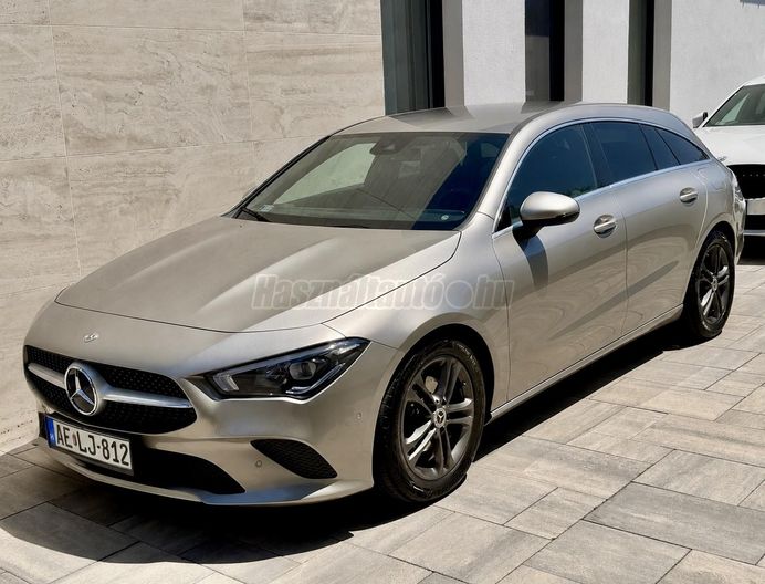 MERCEDES-BENZ CLA 180 Progressive