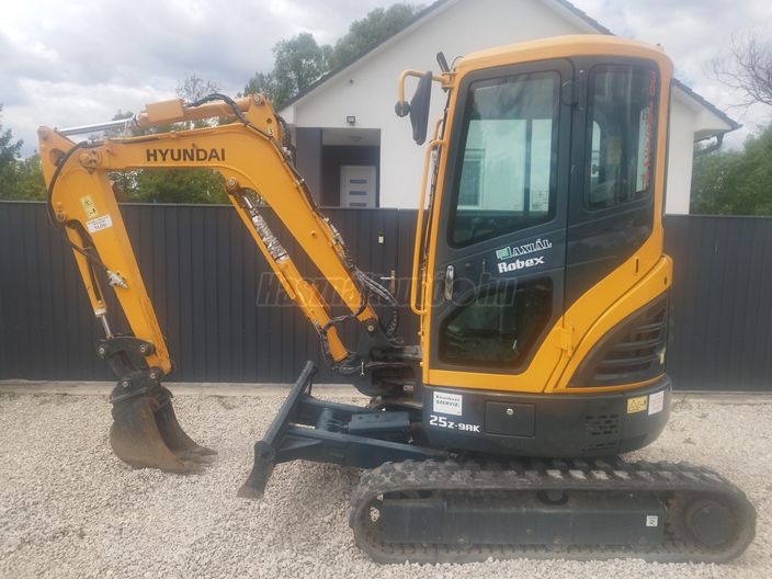HYUNDAI R25-Z9AK