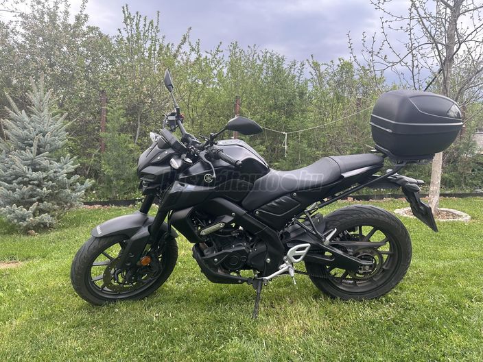 YAMAHA MT-125