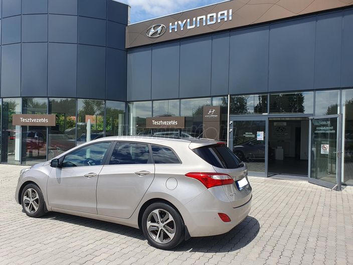 HYUNDAI I30 1.6 CRDi HP ISG Comfort DSG
