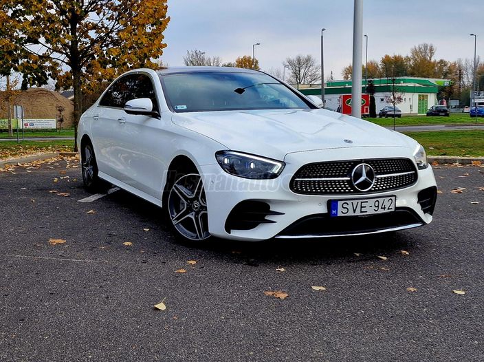 MERCEDES-BENZ E-OSZTÁLY E 220 d 4Matic 9G-TRONIC
