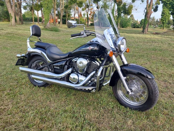 KAWASAKI VN 900 CLASSIC