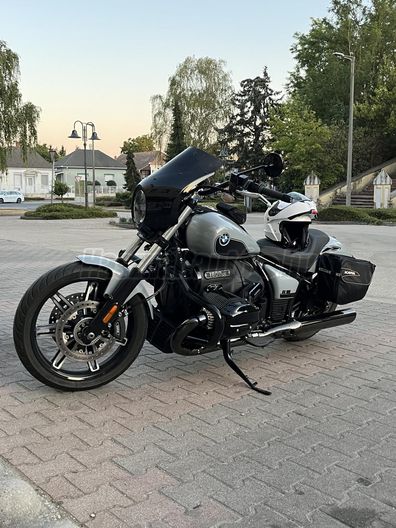 BMW R 18