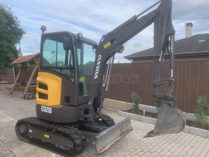 VOLVO Ecr25d