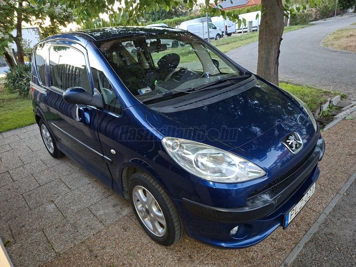 PEUGEOT 1007 1.4 Urban