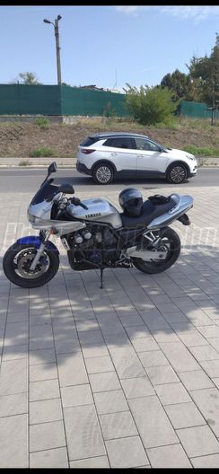 YAMAHA FZS 600 (FAZER)