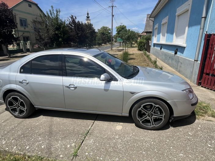 FORD MONDEO 2.0 Ghia