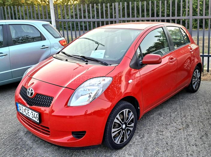 TOYOTA YARIS 1.0 Ice