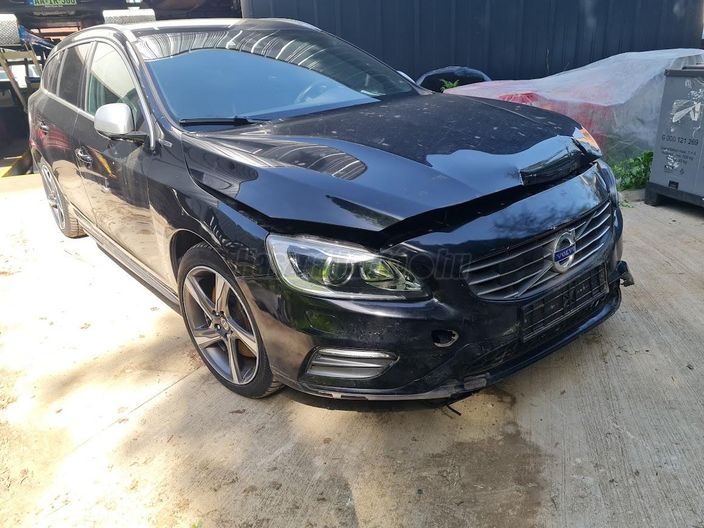 VOLVO V60 2.4 D [D6] PHEV AWD Summum Geartronic