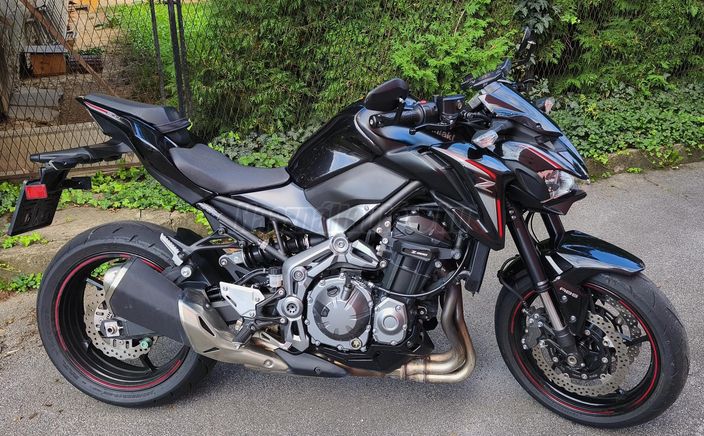 KAWASAKI Z 900