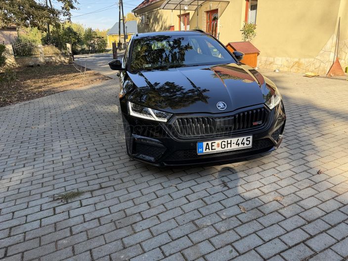SKODA OCTAVIA Combi 2.0 TDI SCR RS DSG