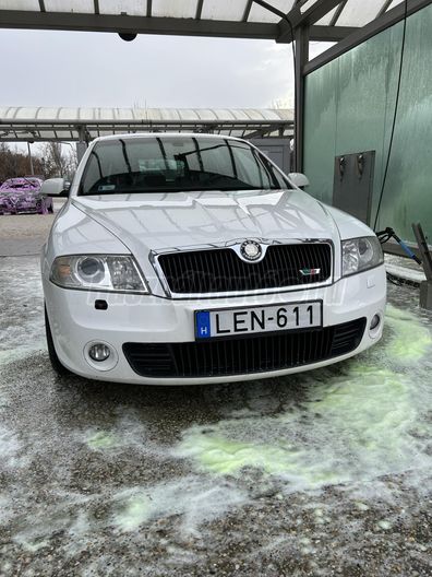 SKODA OCTAVIA Combi RS 2.0 TDI DSG