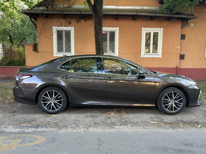 TOYOTA CAMRY 2.5 Hybrid Prestige CVT
