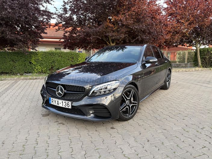 MERCEDES-BENZ C 180 9G-TRONIC