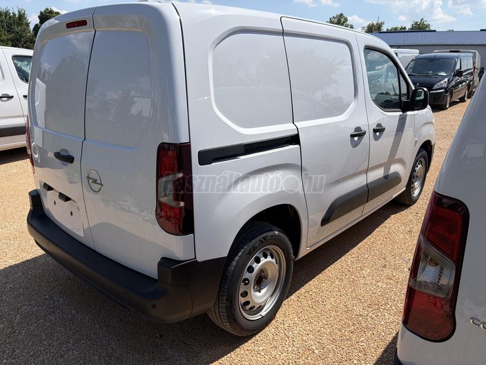 OPEL COMBO Cargo 1.5 DT L1H1 2.0t (3 személyes )