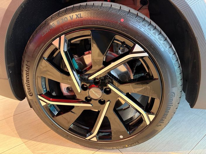 OMODA OMODA 7 1.5 TGDI PHEV Exclusive DHT