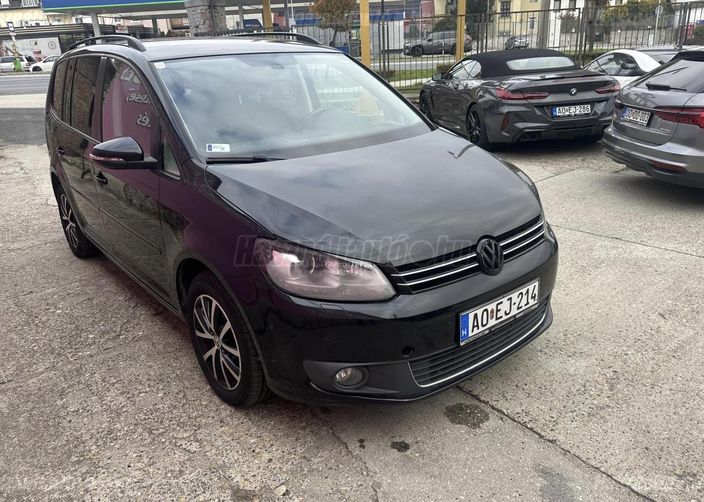 VOLKSWAGEN TOURAN 1.6 CR TDI Comfortline DSG [7 személy]
