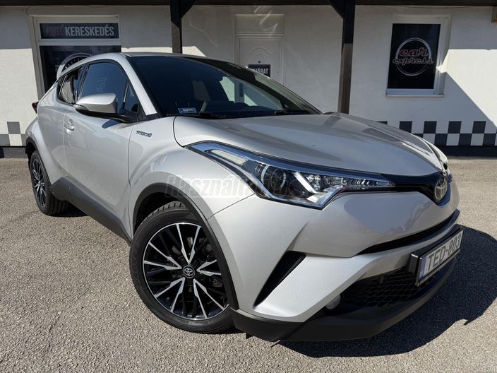 Gyönyörű újszerű állapot, végig TOYOTA -ban szervizelt, sérülésmentes.