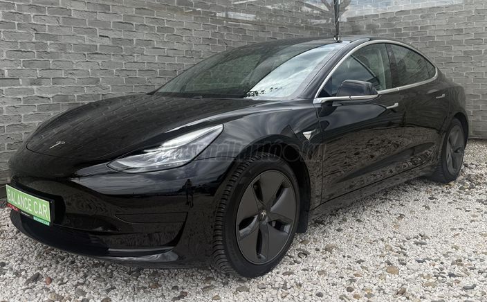 TESLA MODEL 3 Standard Range Plus Aut