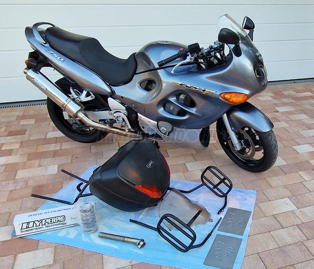 SUZUKI GSX 750 F