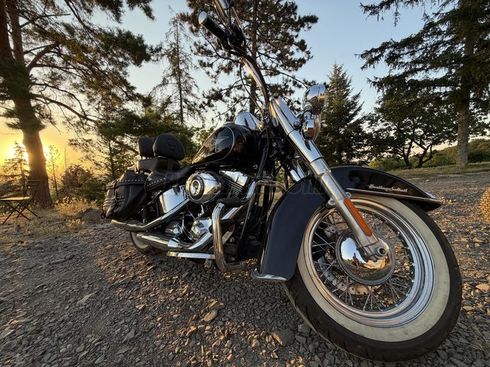 HARLEY-DAVIDSON HERITAGE SOFTAIL CLASSIC