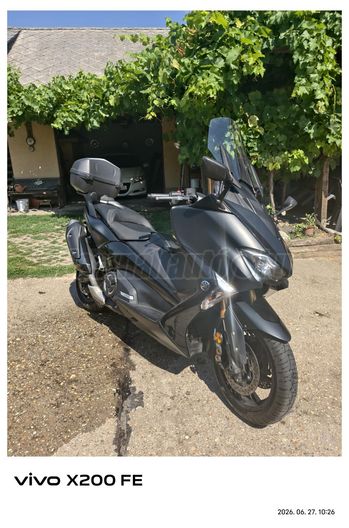 YAMAHA TMAX