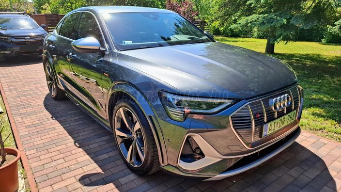 AUDI E-TRON Sportback 60 S quattro (Automata)