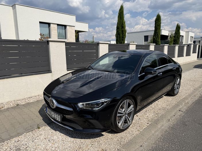 MERCEDES-BENZ CLA 220 4Matic 7G-DCT