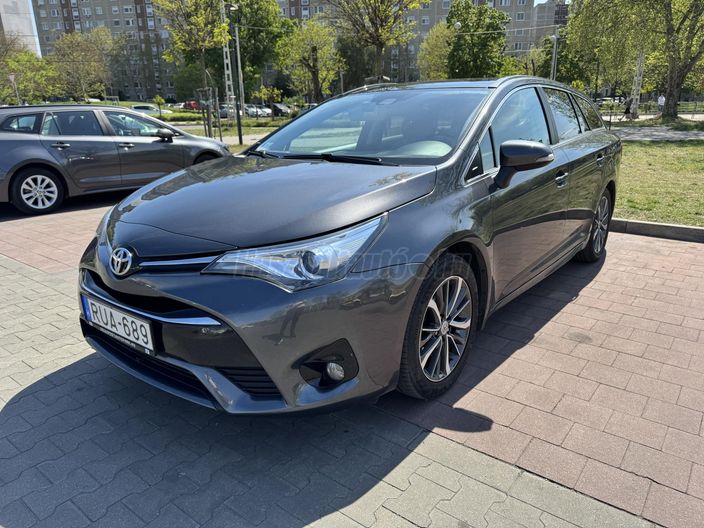 TOYOTA AVENSIS Touring Sports 2.0 D-4D Executive
