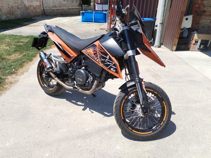 KTM 690