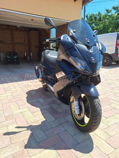 GILERA NEXUS 500