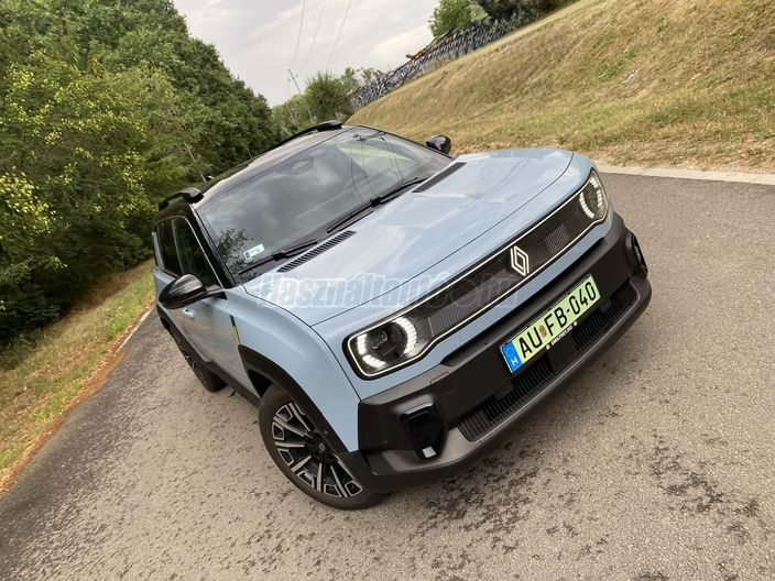 RENAULT R 4 E-Tech electric 52 kWh Iconic