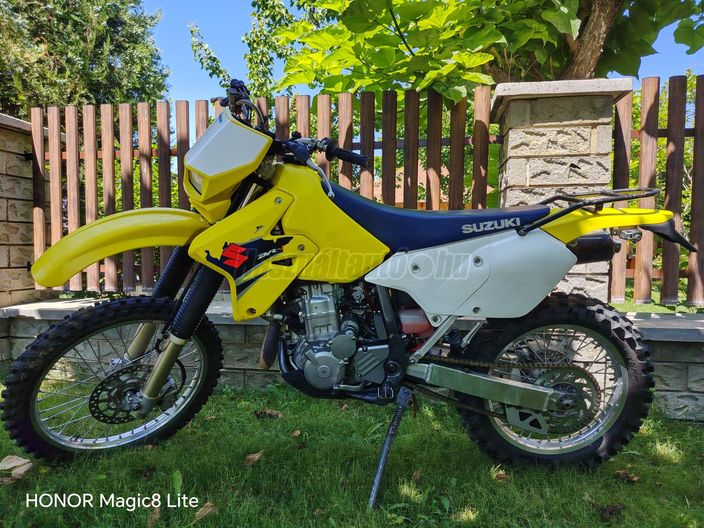SUZUKI DR-Z 400