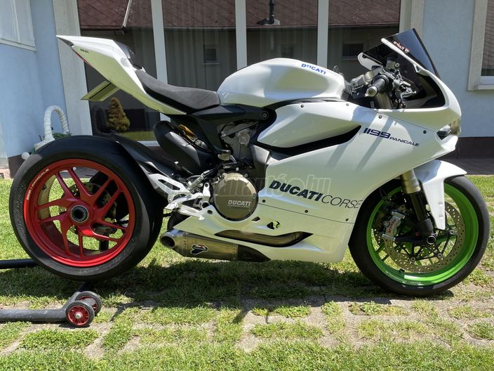 DUCATI 1199 PANIGALE