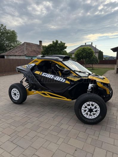 CAN-AM MAVERICK