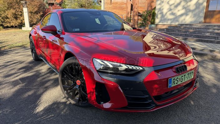 AUDI E-TRON GT