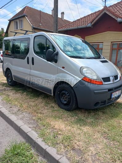 RENAULT TRAFIC 2.5 dCi L1H1