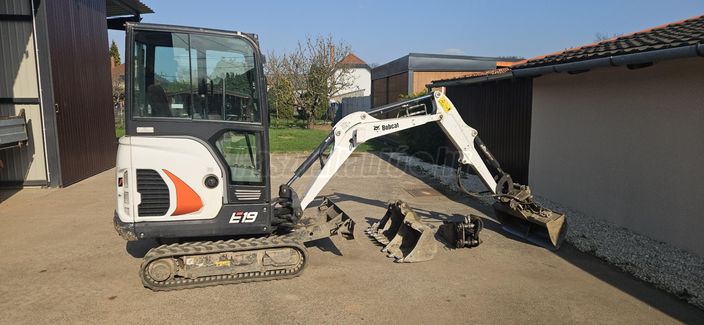 BOBCAT E19