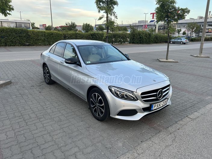 MERCEDES-BENZ C 220