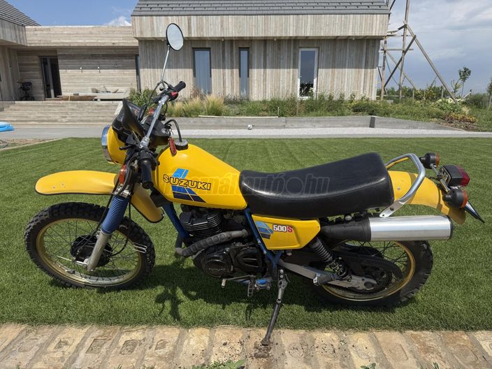 SUZUKI DR 500 S